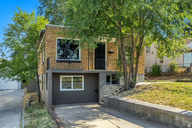 662  29th St
                     MLS #2167850