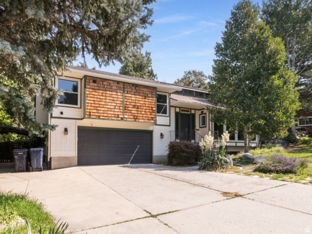 3205 E Bell Canyon Rd
                     MLS #2167999