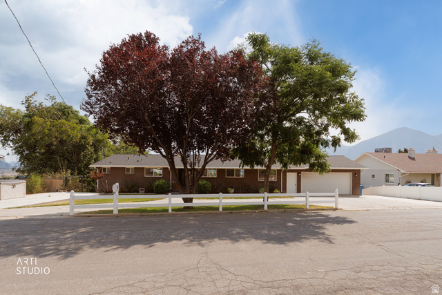 455 S Ridge Ln
                     MLS #2168002