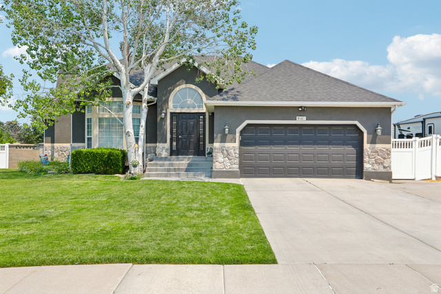 9567 S Misty Oaks Cir
                     MLS #2168045