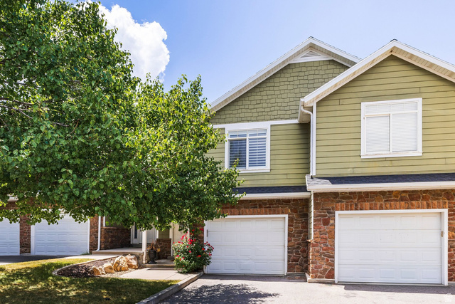 2064 S Orchard Dr
                     MLS #2168091