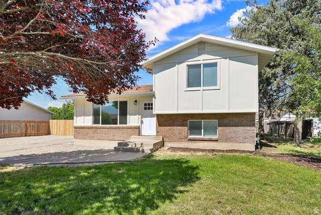 Main photo for 958 N 2075 W