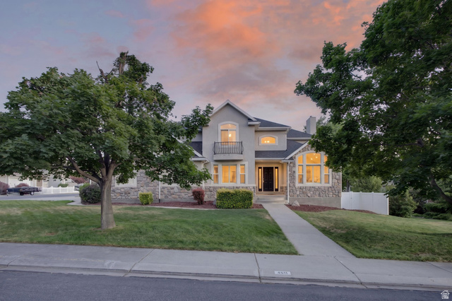 4511 W Windsor Cir