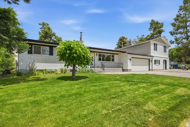209 E 300 N
                     MLS #2168441