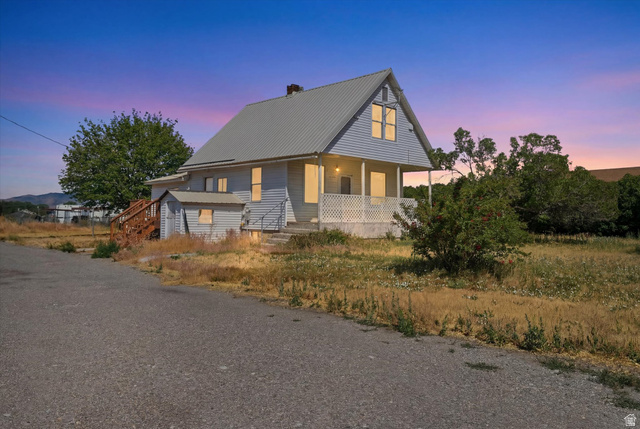 Main photo for 450 S Main St