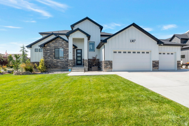 1307 W Blue Quill Dr
                     MLS #2168706