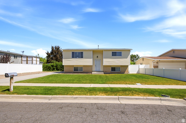 3538 W OGALLALA DR, West Valley City UT 84119