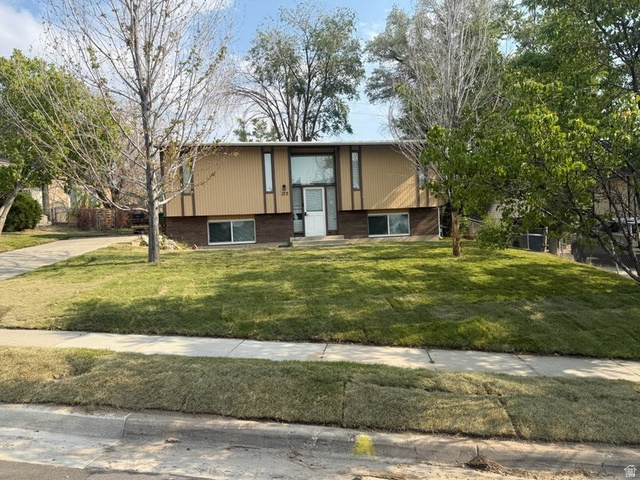 173  Durdham Ln
                     MLS #2168872
