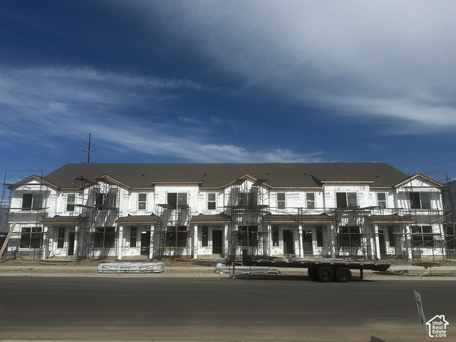 1369 S Calpac Ave
                     MLS #2168912