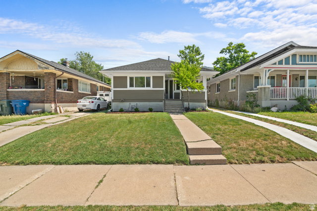2862  FOWLER AVE