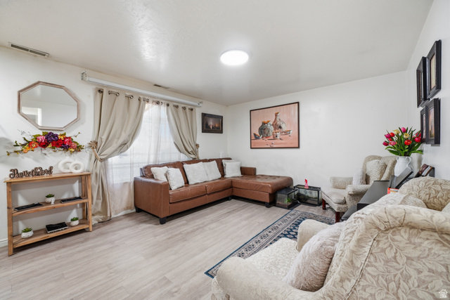 203 N Geneva Rd #10
                     MLS #2168958