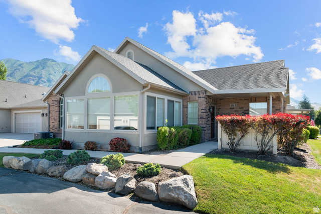 486 W 300 S #b
                     MLS #2168982