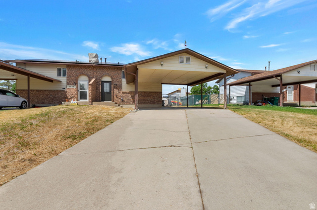3632 W 4650 S, Roy UT 84067