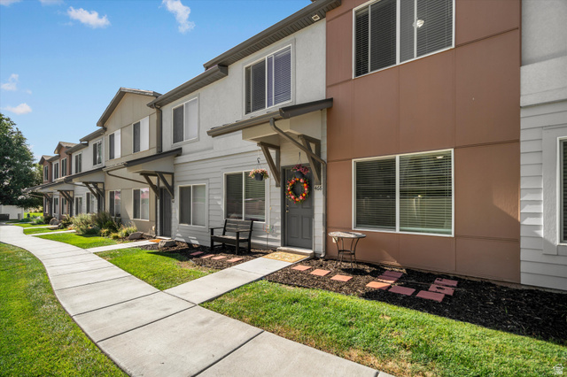 468 E London Way
                     MLS #2169007