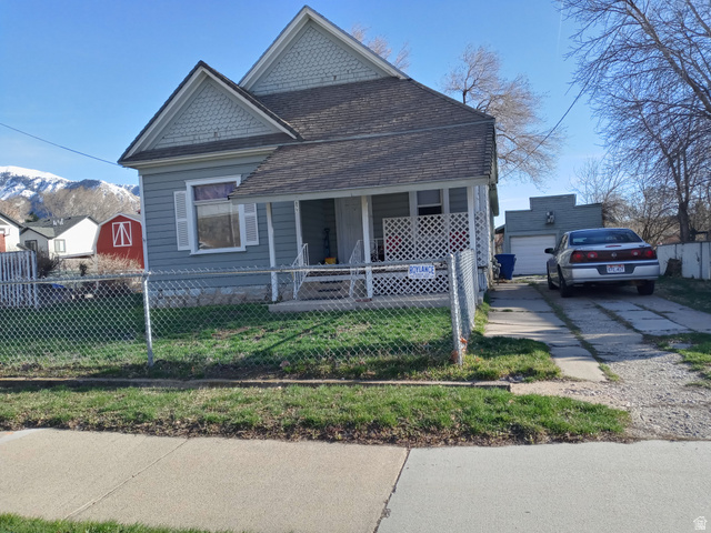 877  12th St
                     MLS #2169211