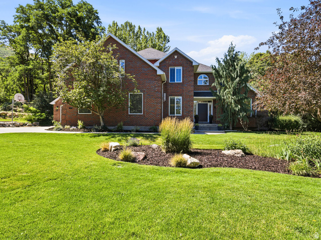 1894 E Bear Creek Dr
                     MLS #2169414