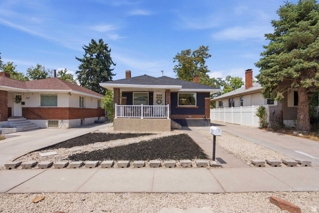 361 E Westminster Ave
                     MLS #2169424