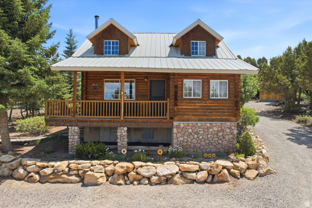 Main photo for 22235  Cedar Crest Dr #c69