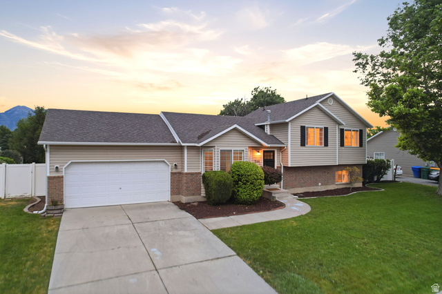 544 N Woods Dr
                     MLS #2169484