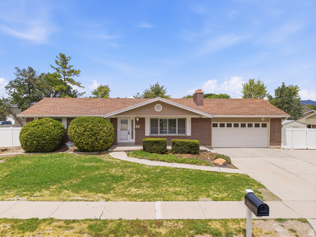 2506 W Easton St
                     MLS #2169566