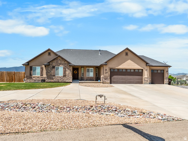 8633 N Peppergrass Dr
                     MLS #2169583