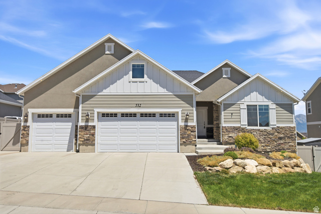 532 W Kit Fox Dr
                     MLS #2169707