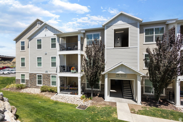Main photo for 4243 W Mckellen Dr #h301