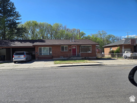 490 S Averett Ave
                     MLS #2170180