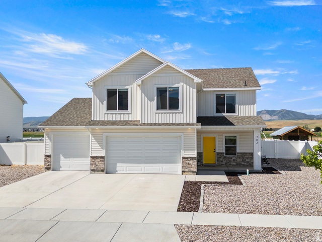 702 E 675 S
                     MLS #2170367
