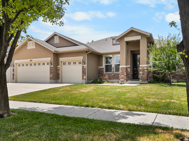 1077 N Adelburg Dr
                     MLS #2170383