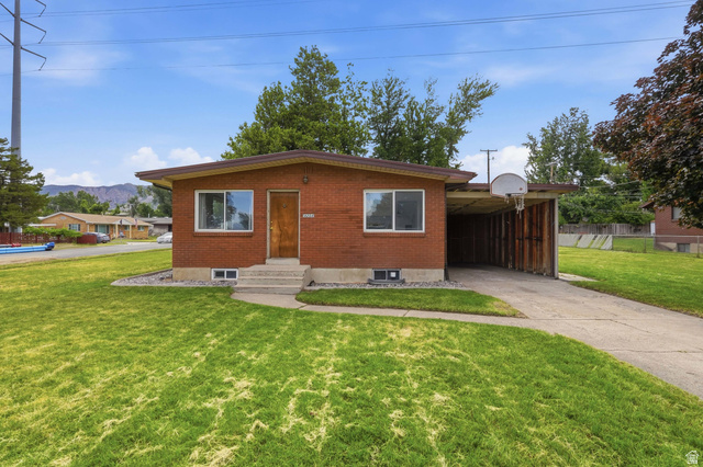 4204 S Adams
                     MLS #2170428