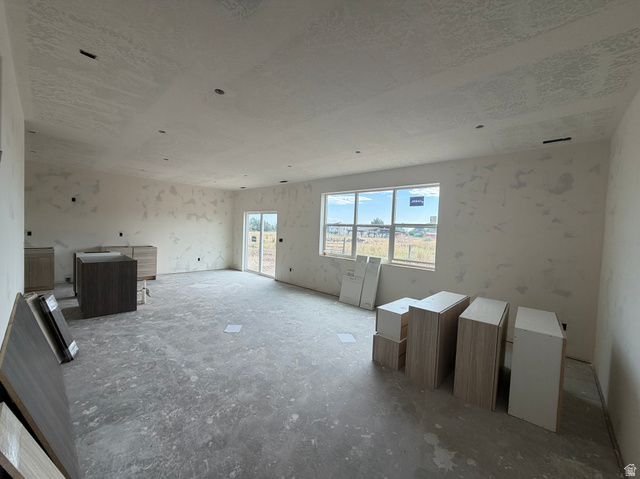 1063 N Summit View Dr, Harrisville, UT 84404 — photo 8