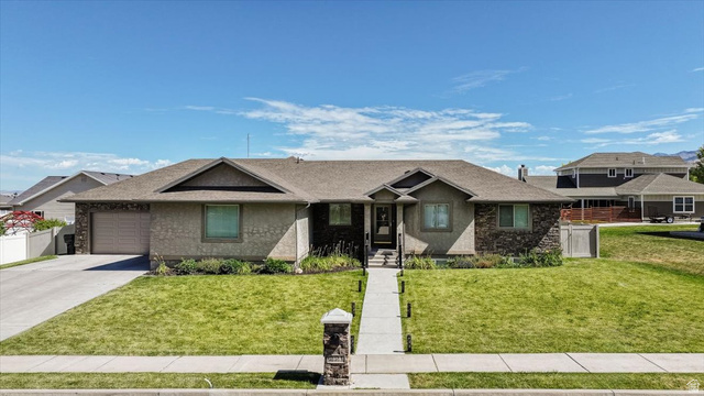 221 W 400 N
                     MLS #2170528