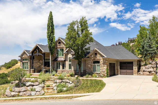 407 E Hidden Lake Dr
                     MLS #2170671