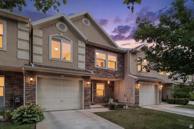 538 W LOCHLEVAN LN, Murray UT 84123