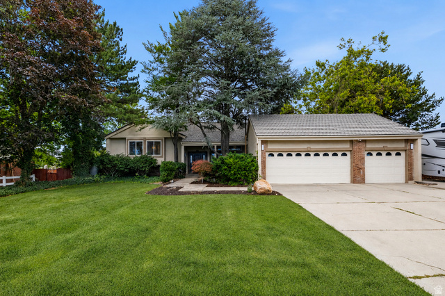 Main photo for 4129 W Donibristle Cir