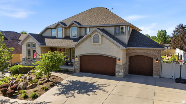Main photo for 1043 E Mach Schnell Dr