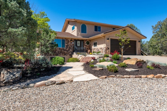 Main photo for 1402 W Winter Quarters Trl