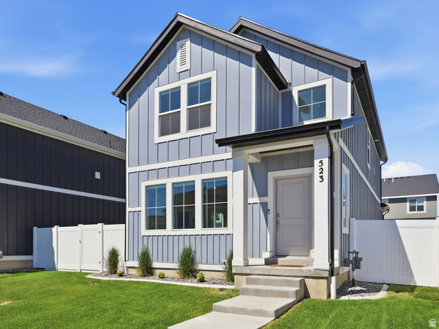 Main photo for 523 N Northshore Dr #123