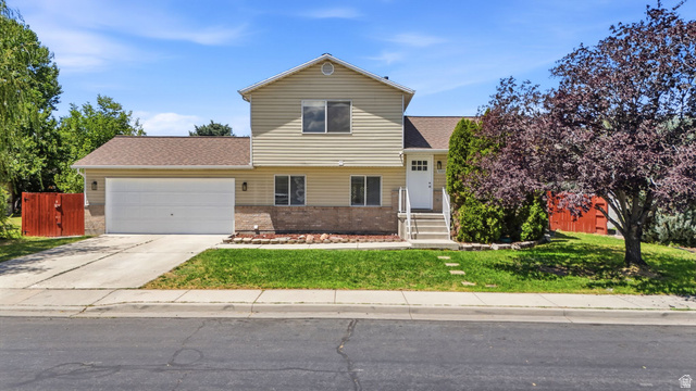 3684 S QUEENSPOINTE LN, West Valley City UT 84119