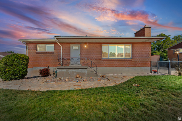 4021 S Ivana St
                     MLS #2170963