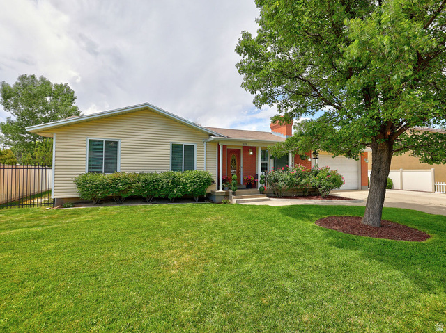 10318 S Silver Willow Dr
                     MLS #2171027