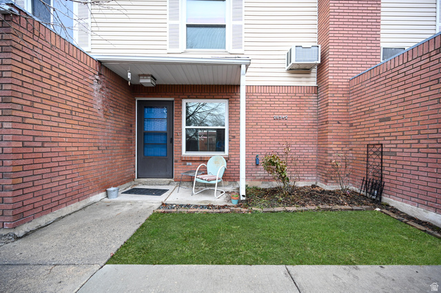 285 W 600 N #2
                     MLS #2171029