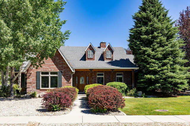 385  Anna Ln
                     MLS #2171059