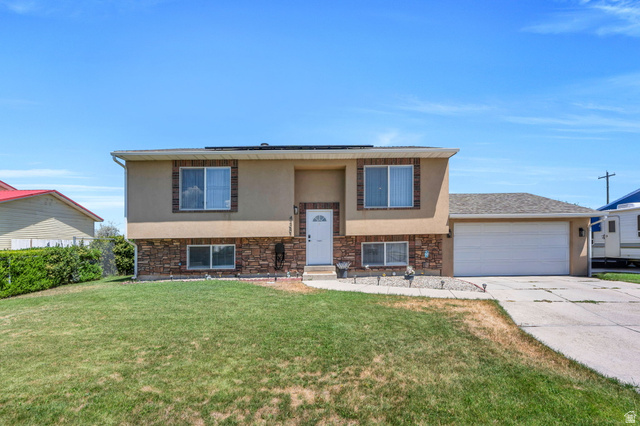 4382 W CORTNEY DR, West Valley City UT 84120