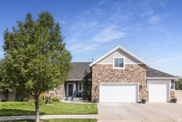 6984 W Boulder Ridge Cir
                     MLS #2171260