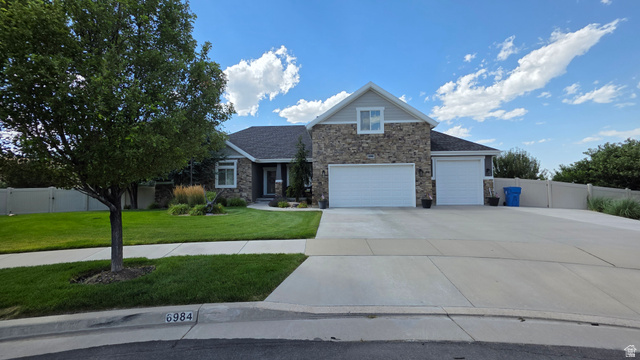 6984 W Boulder Ridge Cir
                     MLS #2171260