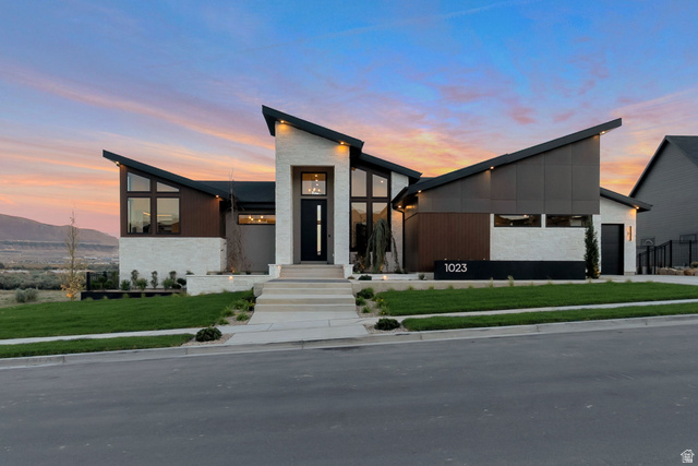 1023 W Reining Way
                     MLS #2171268