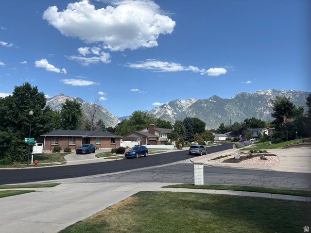 1709 E 9350 S
                     MLS #2171295