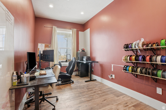 Property in Eagle Mountain - View 23